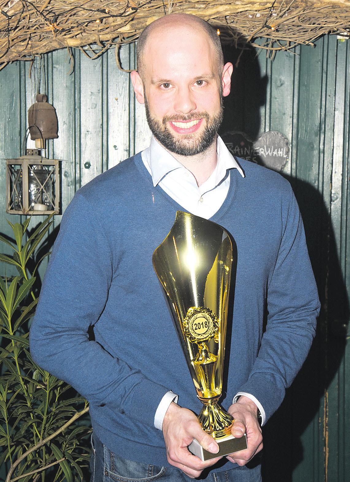 Der diesjährige Trainer des Jahres: Björn Lippa von TuS Bergen/ LG Celle-Land. Foto: Bodo Theel Der diesjährige Trainer des Jahres: Björn Lippa von TuS Bergen/ LG Celle-Land. Foto: Bodo Theel