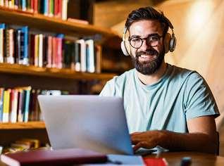 Studierende können Förderungen für ihre IT-Ausstattung beantragen. FOTO: GETTY Studierende können Förderungen für ihre IT-Ausstattung beantragen. FOTO: GETTY