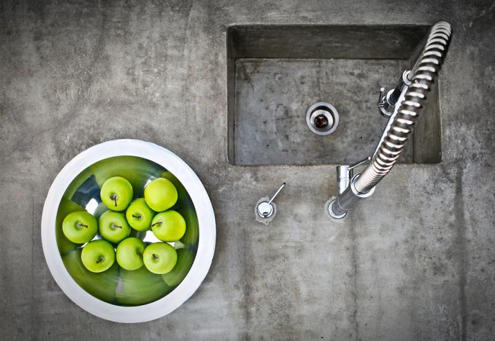 Elegant und praktisch: Beton in der Küche. FOTO: P WEI / ISTOCK Elegant und praktisch: Beton in der Küche. FOTO: P WEI / ISTOCK