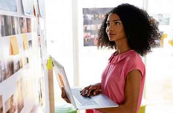 E-Commerce ankurbeln: Im Bereich Marketing sind qualifizierte Leute gefragt. FOTO: GETTY IMAGES E-Commerce ankurbeln: Im Bereich Marketing sind qualifizierte Leute gefragt. FOTO: GETTY IMAGES