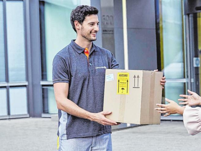 Ob Arzneimittel, Kosmetika oder Unterhaltungs- und Konsumelektronik – trans-o-flex bietet für alle Ansprüche die optimale Logistikqualität. BILDER: TRANS-O-FLEX Ob Arzneimittel, Kosmetika oder Unterhaltungs- und Konsumelektronik – trans-o-flex bietet für alle Ansprüche die optimale Logistikqualität. BILDER: TRANS-O-FLEX