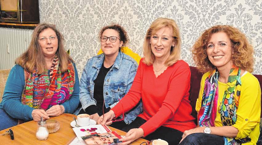 Die Organisatoren der Modenschau (v. l.): Karin Pfister, Svenja Voll, Christa von Schachtmeyer und Manuela Riebel. BILD: RITTELMANN Die Organisatoren der Modenschau (v. l.): Karin Pfister, Svenja Voll, Christa von Schachtmeyer und Manuela Riebel. BILD: RITTELMANN