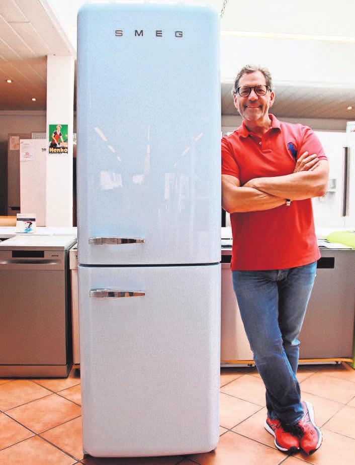 Klaus Thiel führt in der Elektrofundgrube eine gute Auswahl an Kühl- und Gefrierschränken – die einen geräumig und energiesparend, die anderen mit BioFresh-Technologie. Klaus Thiel führt in der Elektrofundgrube eine gute Auswahl an Kühl- und Gefrierschränken – die einen geräumig und energiesparend, die anderen mit BioFresh-Technologie.