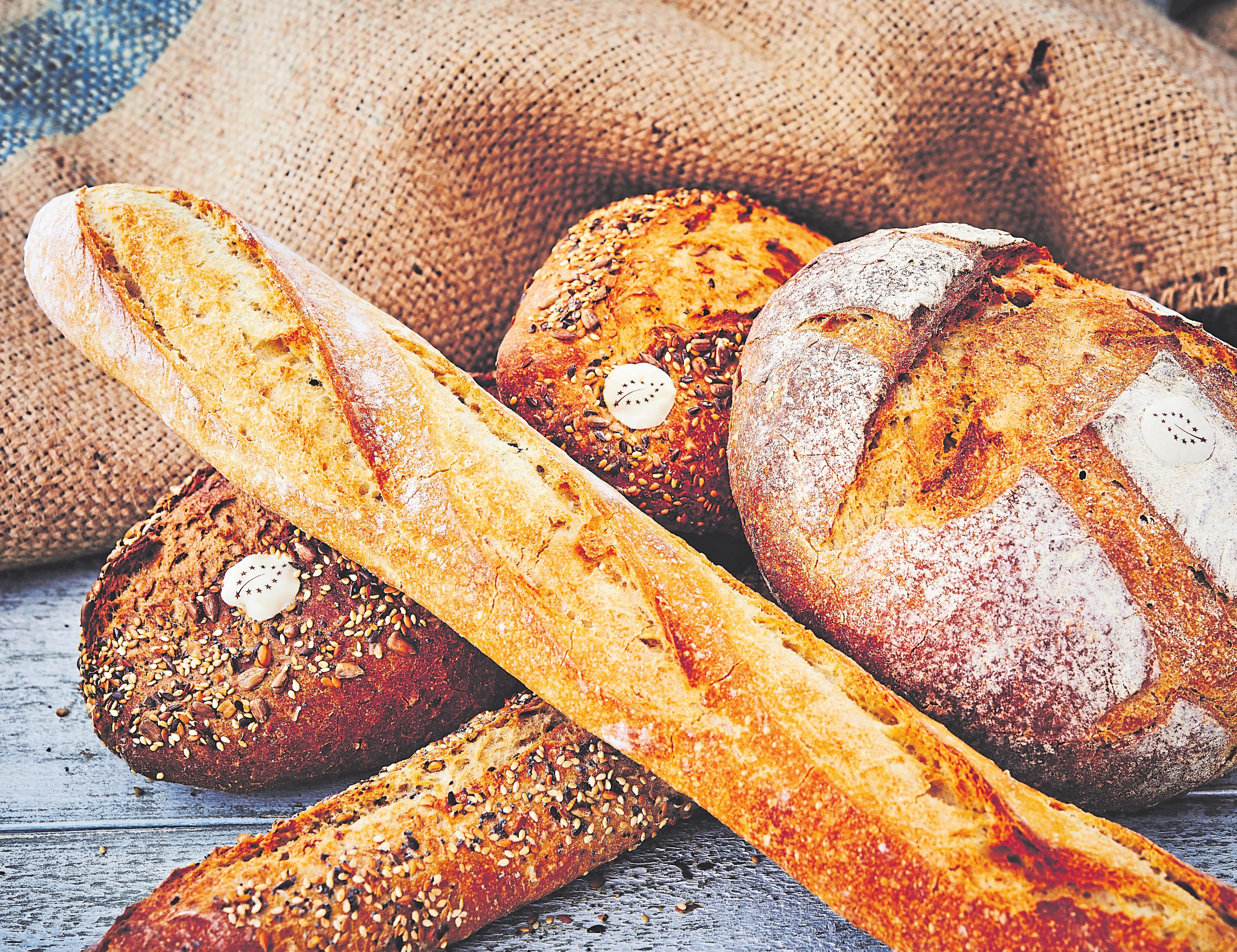 Cactus, BIOG et Pains & Tradition sont fiers de présenter cinq pains biologiques à partir de céréales locales.