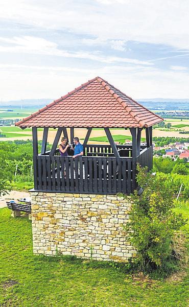 Der Aussichtsturm bei Bornheim liegt ebenfalls auf der Route.