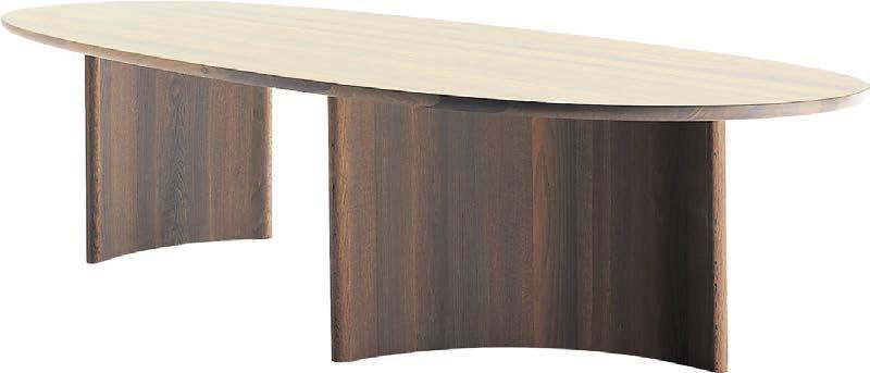 Blickfang im Raum: Der markante Holztisch «Dew» von Arco ist aus einfachen organischen Formen zusammengesetzt.