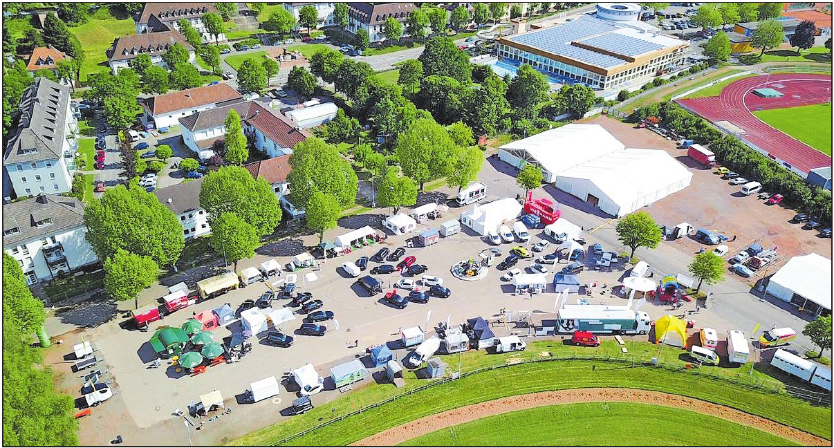 Bei der „Messe2brücken“ von 17. bis 19. Mai gibt es neben dem Freigelände nur noch ein großes Ausstellungszelt. FOTO: CONZELMANN/FREI Bei der „Messe2brücken“ von 17. bis 19. Mai gibt es neben dem Freigelände nur noch ein großes Ausstellungszelt. FOTO: CONZELMANN/FREI