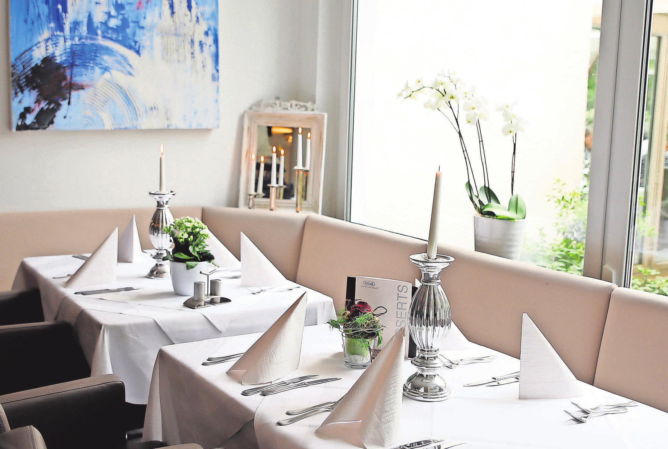 Seit mehr als 25 Jahren gehört das Restaurant Zeus von Rolf Kootsch zu eines der besten im Osten Hannovers. Seit mehr als 25 Jahren gehört das Restaurant Zeus von Rolf Kootsch zu eines der besten im Osten Hannovers.