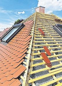Ein geplanter Dachausbau ist die beste Gelegenheit, gleichzeitig für eine wirksame Wärmedämmung zu sorgen. FOTO: DJD/PAUL BAUDER/GETTY IMAGES/BRAND X Ein geplanter Dachausbau ist die beste Gelegenheit, gleichzeitig für eine wirksame Wärmedämmung zu sorgen. FOTO: DJD/PAUL BAUDER/GETTY IMAGES/BRAND X