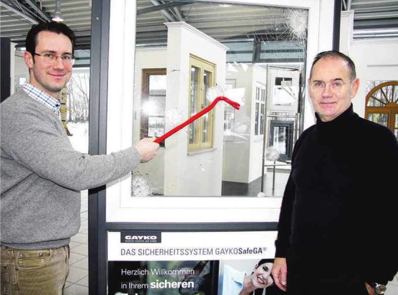 Dominic (l.) und Jens Scheper laden zu einer Informationsveranstaltung über Einbruchschutz in ihre Firma „La fenêtre Fenster & Türen“ in Trittau ein Foto: Frauke Pöhlsen