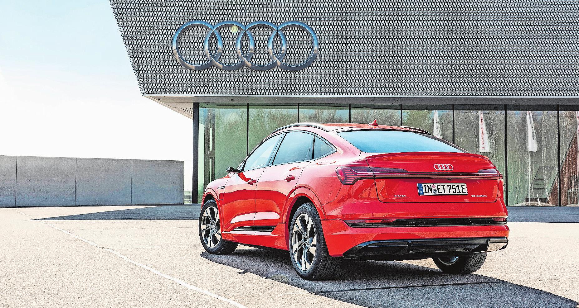 Eine Frage des Hecks: Als Sportback wirkt der e-tron von Audi deutlich eleganter als die normale Version. Bilder: PD