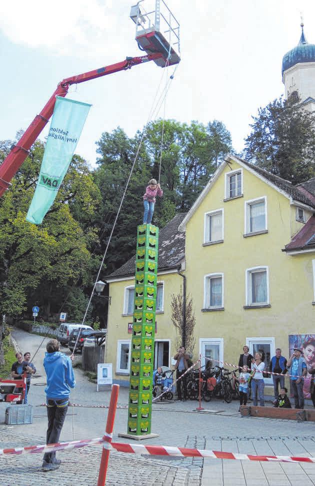 Bierkisten werden gestapelt Bierkisten werden gestapelt