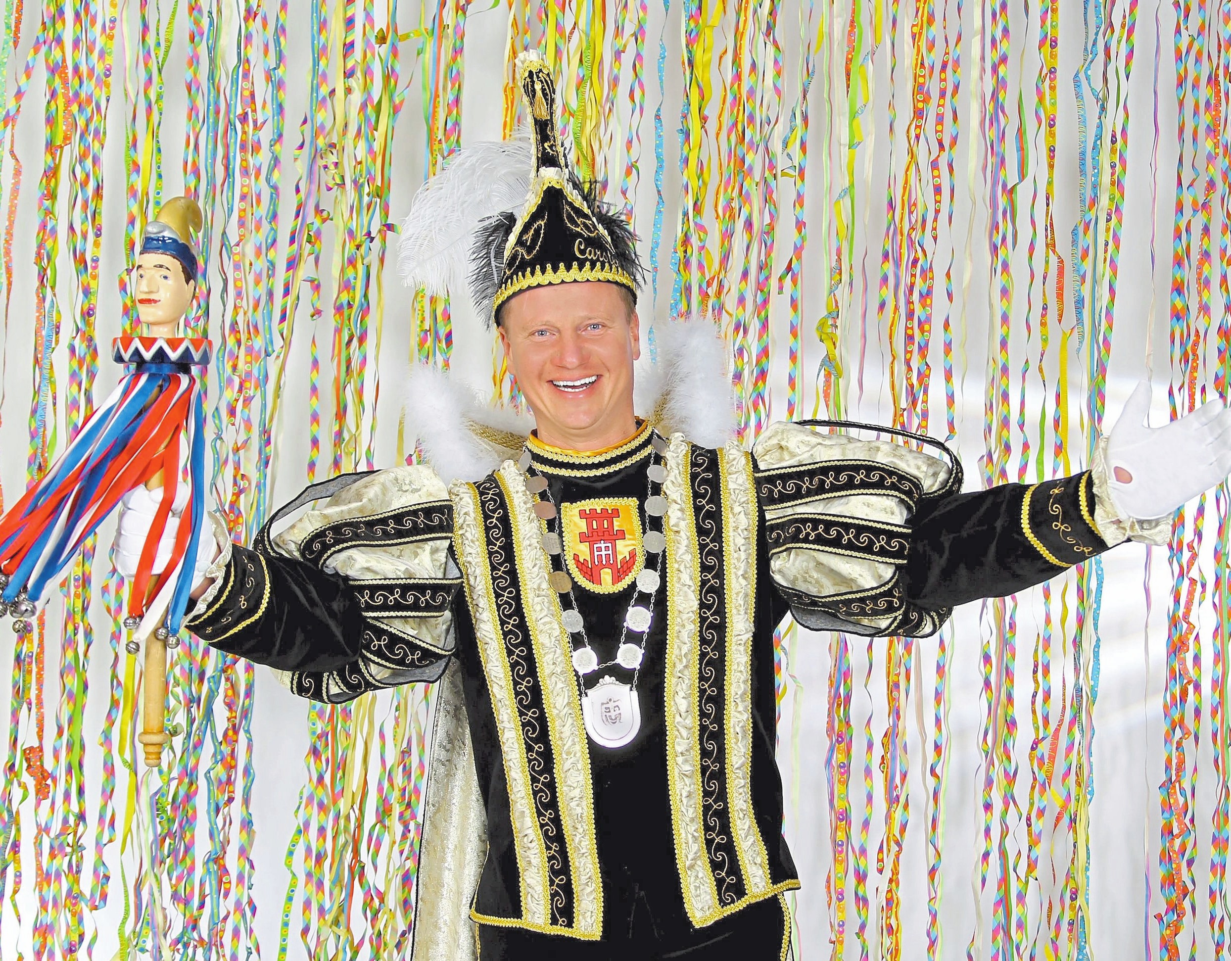 Der diesjährige Stadtprinz von Warendorf: „Carsten I., der meisterliche Wolff fürs Dach“ freut sich auf die Session. Foto: Foto Kaup Der diesjährige Stadtprinz von Warendorf: „Carsten I., der meisterliche Wolff fürs Dach“ freut sich auf die Session. Foto: Foto Kaup