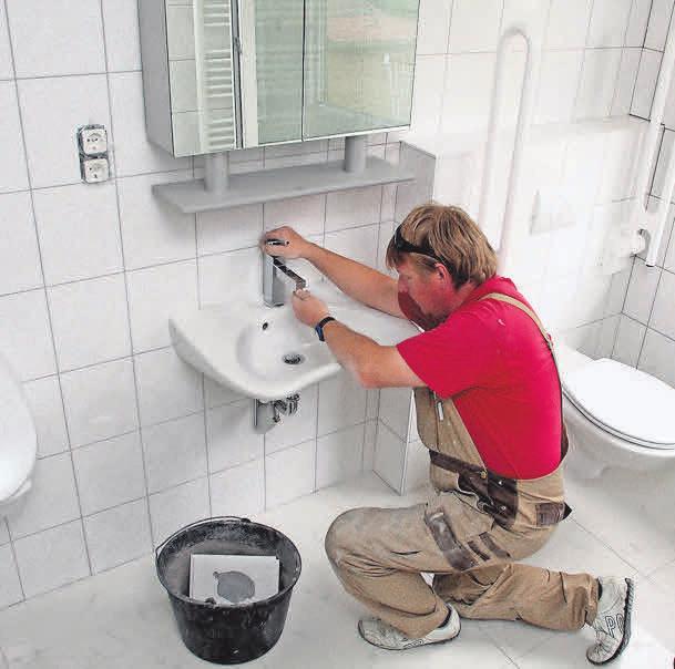 Badsanierungen sollten Experten planen. Foto: tdx/Wüstenrot Badsanierungen sollten Experten planen. Foto: tdx/Wüstenrot