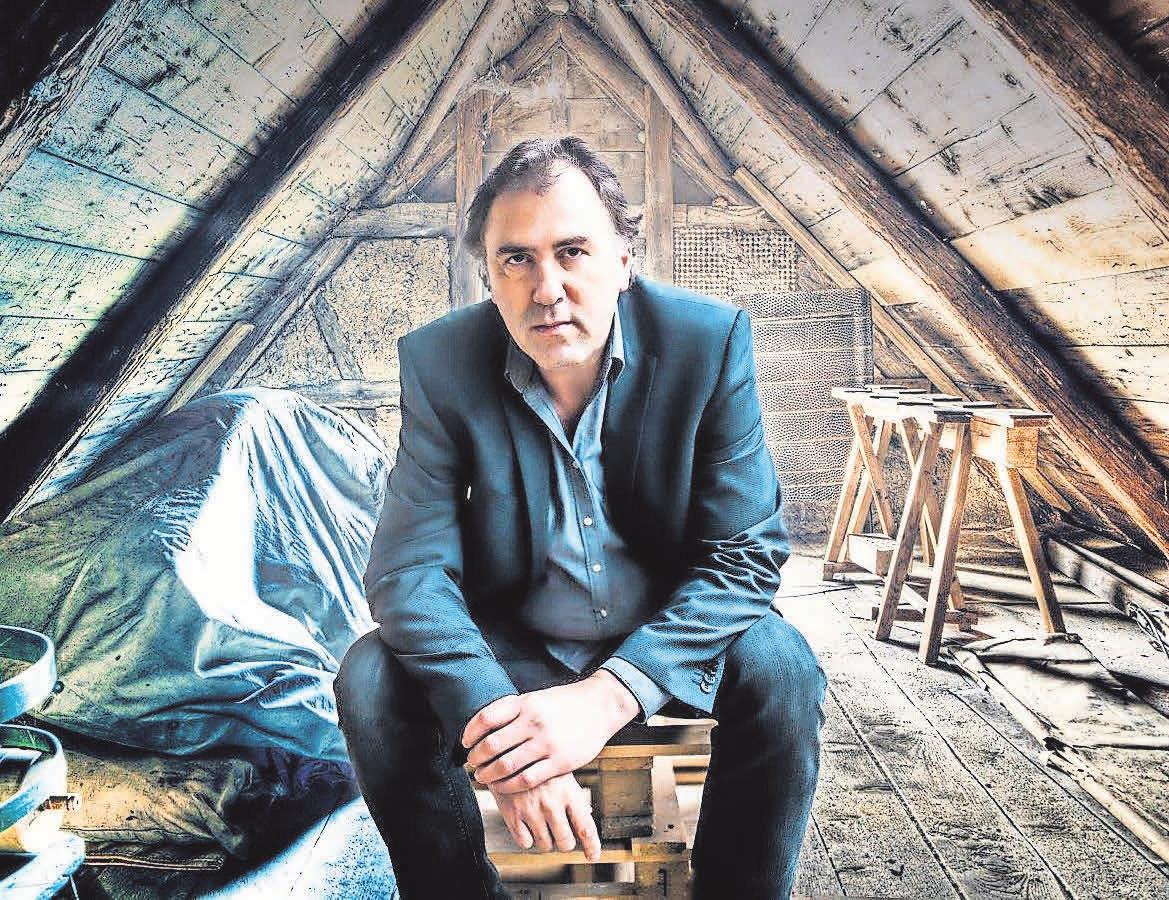 Stefan Waghubin ist bereits vielfach ausgezeichnet worden. Stefan Waghubin ist bereits vielfach ausgezeichnet worden.