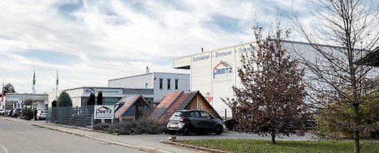In der Sindelfinger Straße haben Handwerksbetriebe, Dienstleister und viele weitere Betriebe ihren Standort. In der Sindelfinger Straße haben Handwerksbetriebe, Dienstleister und viele weitere Betriebe ihren Standort.