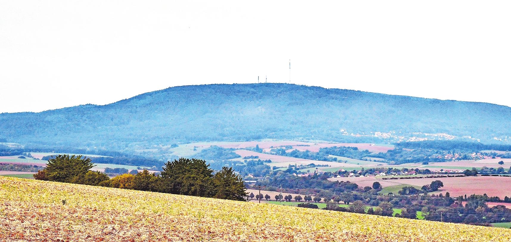 Namensgeber für den Kreis: der Donnersberg. FOTO: SCHIFFERSTEIN Namensgeber für den Kreis: der Donnersberg. FOTO: SCHIFFERSTEIN