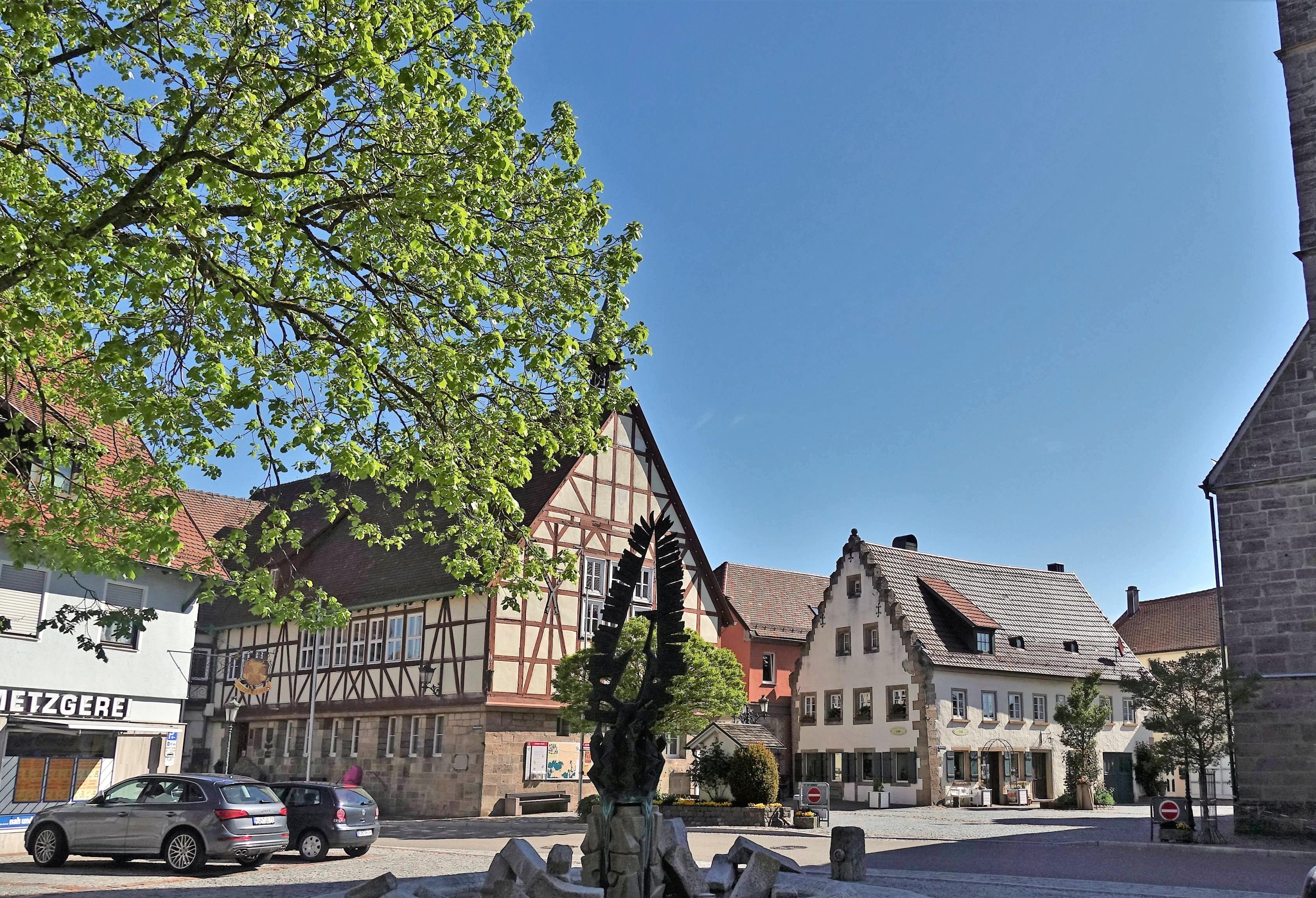 Die hübsch herausgeputzte Altstadt Waldenburgs lässt kaum mehr erahnen, dass viele ihrer Bewohner früher in bitterer Armut lebten. Fotos: Juergen Koch Die hübsch herausgeputzte Altstadt Waldenburgs lässt kaum mehr erahnen, dass viele ihrer Bewohner früher in bitterer Armut lebten. Fotos: Juergen Koch