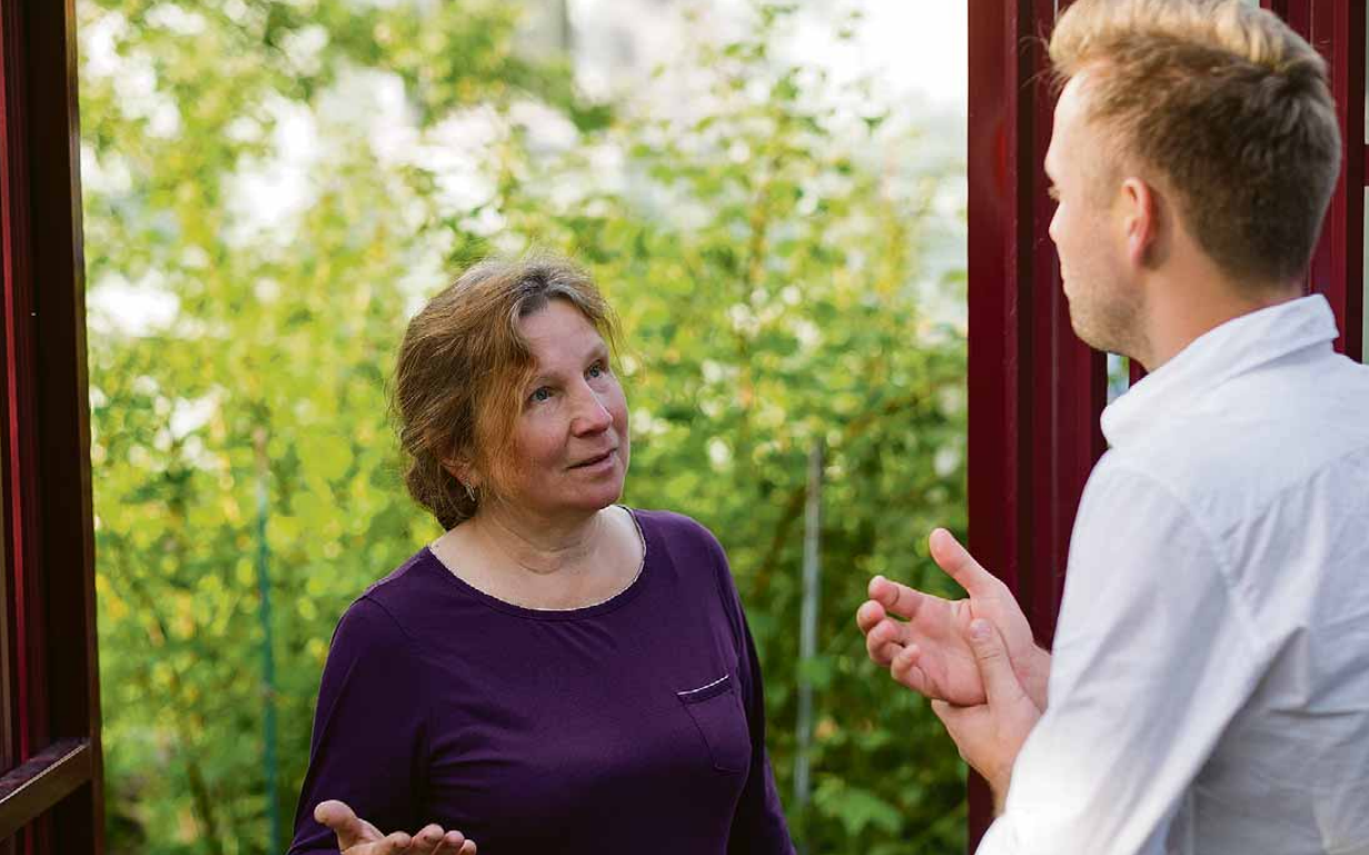 Gesunde Nachbarschaften zeichnen sich durch gegenseitiges Verständnis, Rücksichtnahme, Toleranz und auch mal ein angeregtes Gespräch aus. Foto: stock.adobe.com Gesunde Nachbarschaften zeichnen sich durch gegenseitiges Verständnis, Rücksichtnahme, Toleranz und auch mal ein angeregtes Gespräch aus. Foto: stock.adobe.com