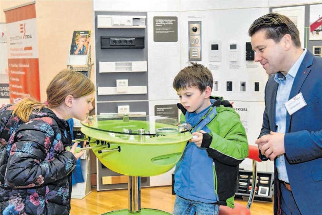Michael Strobl, Inhaber von Elektrotechnik Strobl, Best-IT und MSR Gebäudetechnik aus Schelklingen, ist Stammaussteller beim ImmobilienForum in der Lindenhalle. Michael Strobl, Inhaber von Elektrotechnik Strobl, Best-IT und MSR Gebäudetechnik aus Schelklingen, ist Stammaussteller beim ImmobilienForum in der Lindenhalle.
