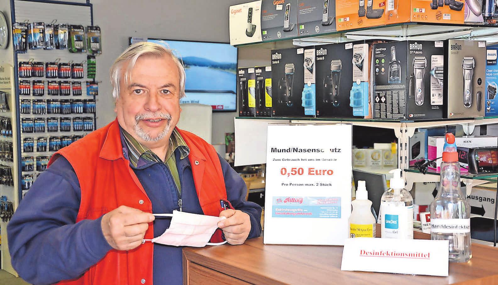 Bei Rolf Zikowsky von Rilling & Partner gibt es jetzt auch Schutzmasken. Bei Rolf Zikowsky von Rilling & Partner gibt es jetzt auch Schutzmasken.