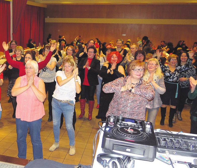 Auch letztes Jahr fand das internationale Frauenfest mit „DJane Soundschwester“ im Mehrgenerationenhaus statt. Foto: Archiv Auch letztes Jahr fand das internationale Frauenfest mit „DJane Soundschwester“ im Mehrgenerationenhaus statt. Foto: Archiv