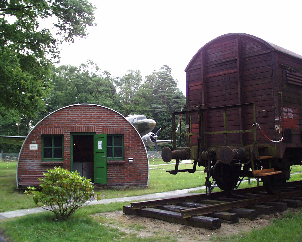 Dorfbühne Eversen zeigt die Komödie „Ein Hof voller Narren“ Image 1 Dorfbühne Eversen zeigt die Komödie „Ein Hof voller Narren“ Image 1