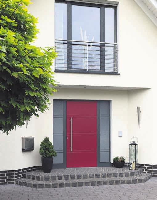 Ob Holz, Aluminium oder ein Mix aus beidem: Ein hohes Maß an Sicherheit und Wärmedämmung haben alle Haustüren von Othmer. Ob Holz, Aluminium oder ein Mix aus beidem: Ein hohes Maß an Sicherheit und Wärmedämmung haben alle Haustüren von Othmer.