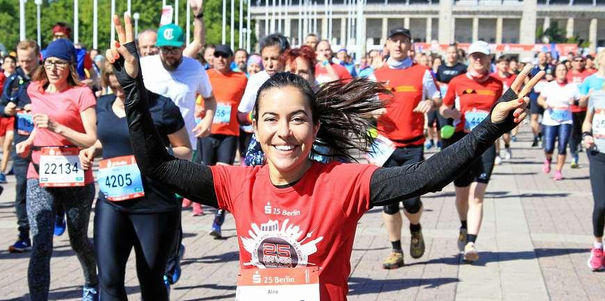 Am 10. Oktober können Teilnehmer die klassische 25-Kilometer-Distanz absolvieren, zehn Kilometer einen Halbmarathon oder einen Staffellauf für Teams (5x5 Kilometer). FOTO: JUERGEN ENGLER Am 10. Oktober können Teilnehmer die klassische 25-Kilometer-Distanz absolvieren, zehn Kilometer einen Halbmarathon oder einen Staffellauf für Teams (5x5 Kilometer). FOTO: JUERGEN ENGLER