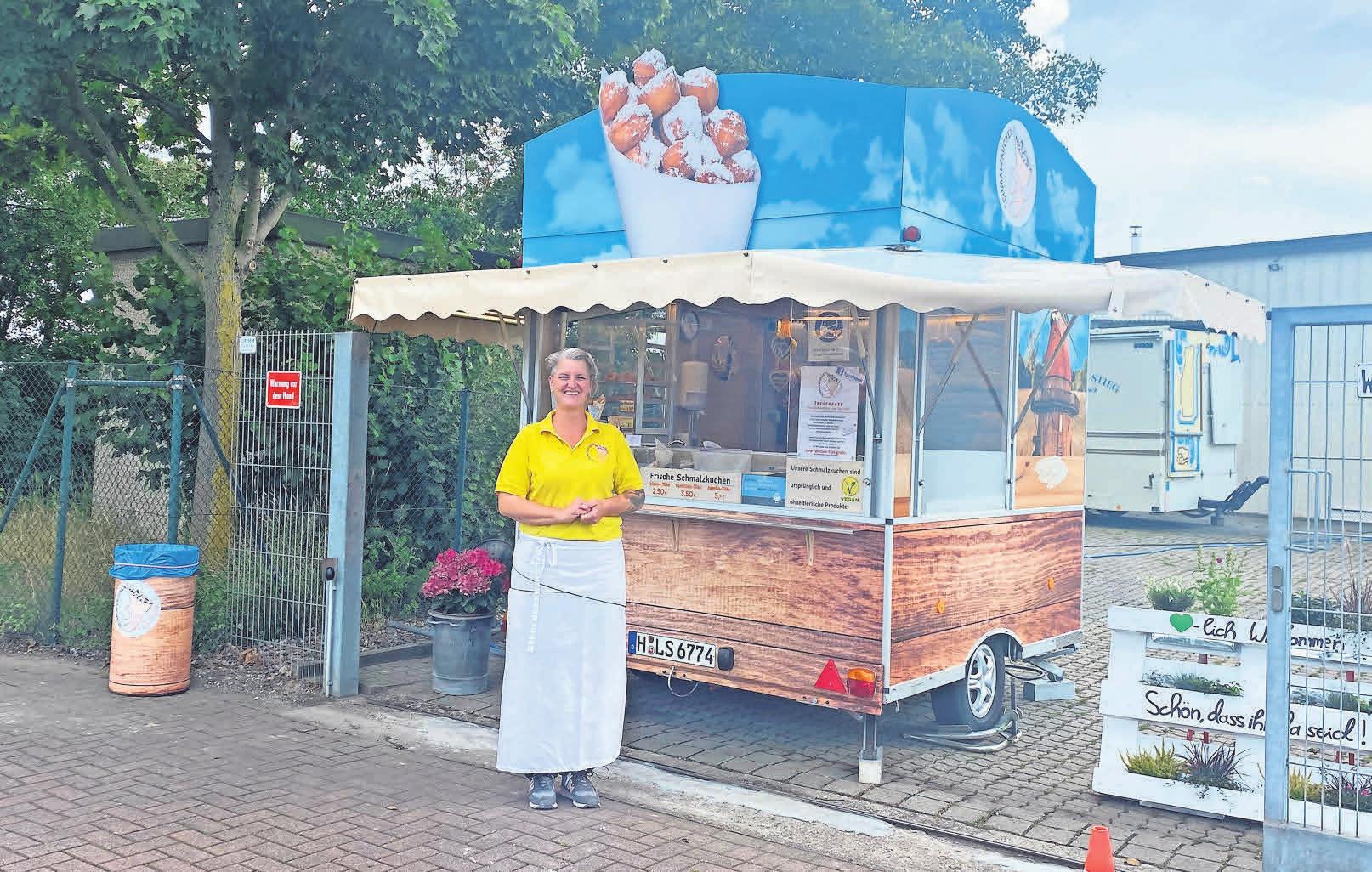 Volks- und Schützenfeste sind gestrichen – Katja Stieg verkauft ihre Schmalzkuchen deshalb ab Hof. Volks- und Schützenfeste sind gestrichen – Katja Stieg verkauft ihre Schmalzkuchen deshalb ab Hof.