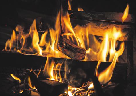 Heizen mit Holz ist beliebt, allerdings sollte die Feuerstätten auf den neusten technischen Stand gebracht werden Foto: Pixabay 