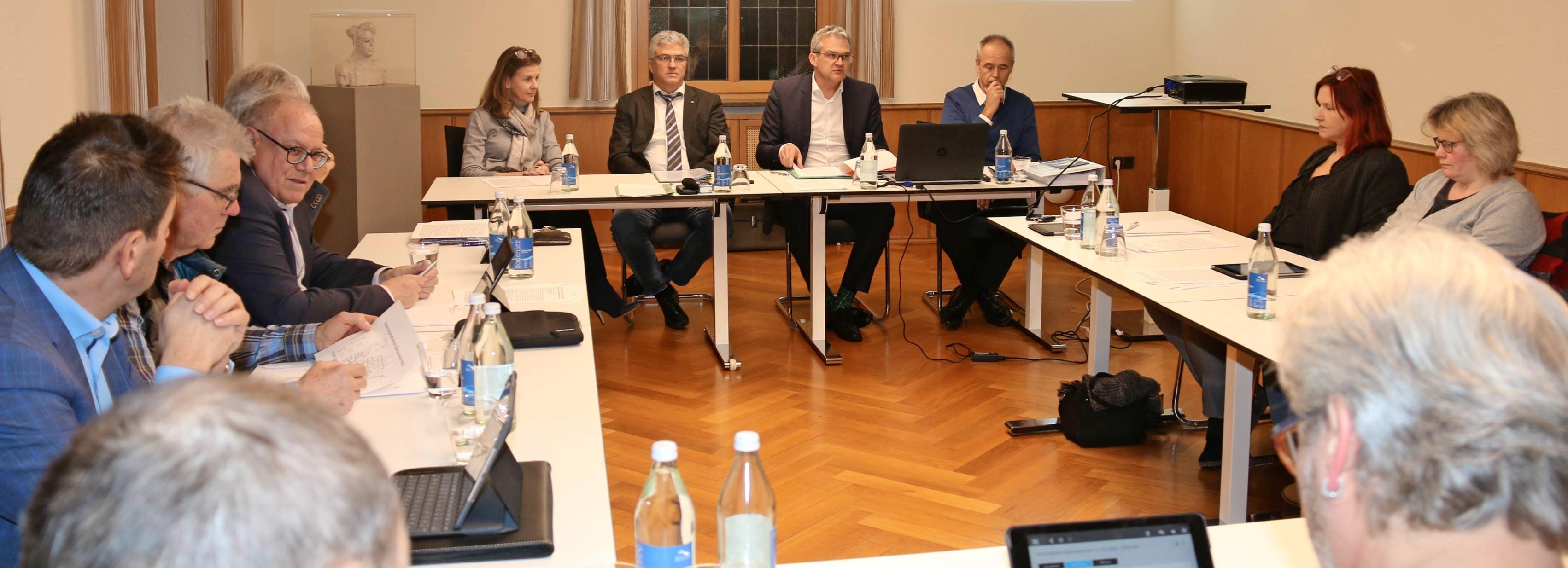 Sowohl im Ortschaftsrat in Obereisesheim (Foto) als auch in Dahenfeld wurde jetzt der Haushaltsplan für das laufende Jahr vorgestellt. Beide Gremien stimmten dem Etat zu und empfahlen dem Neckarsulmer Gemeinderat, ihn anzunehmen. Foto: snp Sowohl im Ortschaftsrat in Obereisesheim (Foto) als auch in Dahenfeld wurde jetzt der Haushaltsplan für das laufende Jahr vorgestellt. Beide Gremien stimmten dem Etat zu und empfahlen dem Neckarsulmer Gemeinderat, ihn anzunehmen. Foto: snp