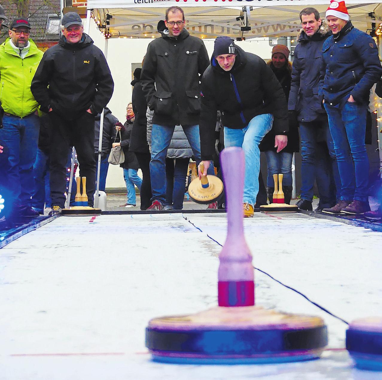 Zum zweiten Mal wird der Stadtmeister im Eisstockschießen gesucht. Foto: Malte Oberhoff Zum zweiten Mal wird der Stadtmeister im Eisstockschießen gesucht. Foto: Malte Oberhoff