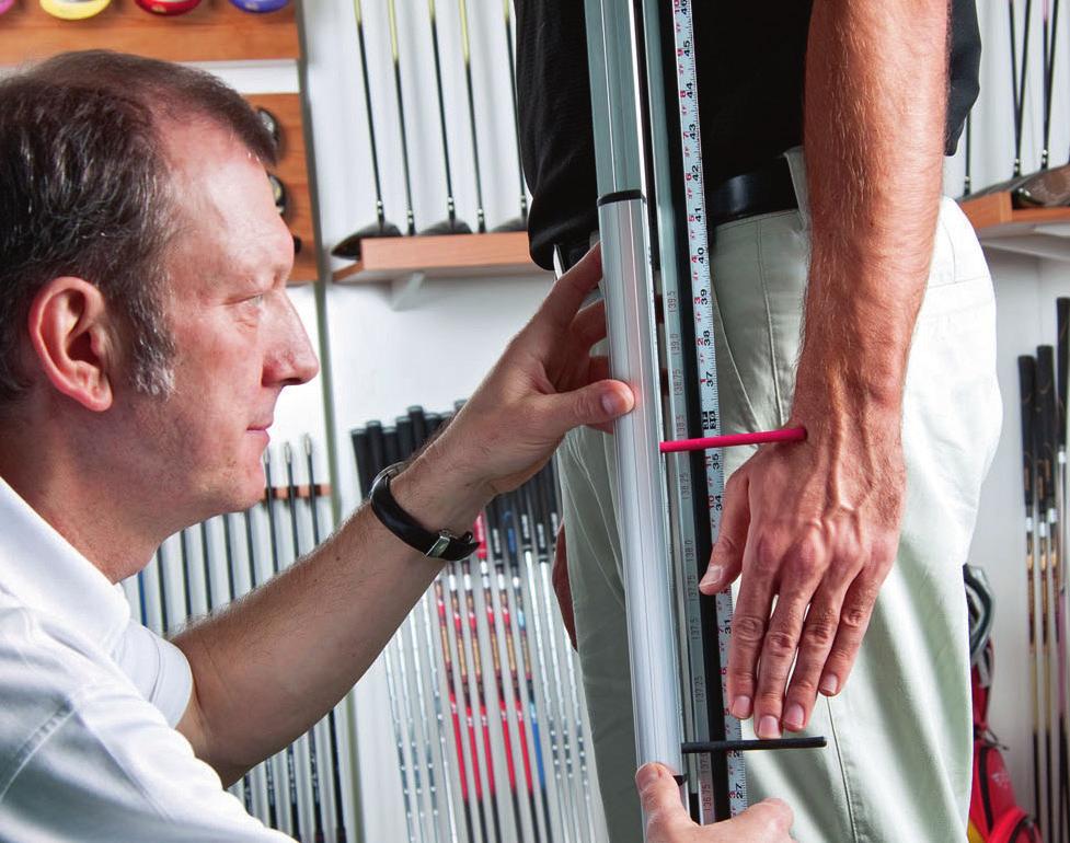 Sinnvoll für alle Leistungsklassen: Fitting fördert die Freude am Golfsport. Dietmar Erhardt ist Fitting-Experte. Sinnvoll für alle Leistungsklassen: Fitting fördert die Freude am Golfsport. Dietmar Erhardt ist Fitting-Experte.