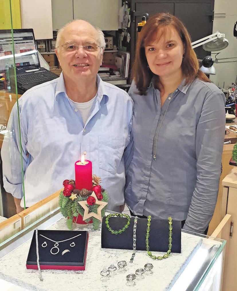 Norbert Ramfft und seine Tochter Nadine lassen Schmuckwünsche wahr werden. Norbert Ramfft und seine Tochter Nadine lassen Schmuckwünsche wahr werden.