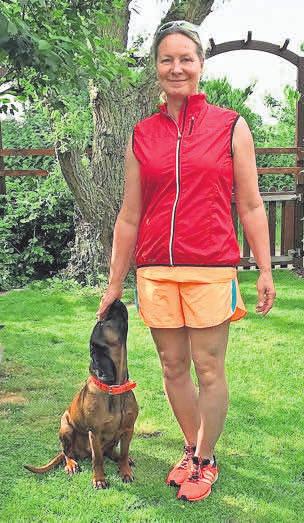 Die Fachfrau für Physiotherapie, ist auch für ihre erfolgreichen Laufseminare bekannt. Die Fachfrau für Physiotherapie, ist auch für ihre erfolgreichen Laufseminare bekannt.
