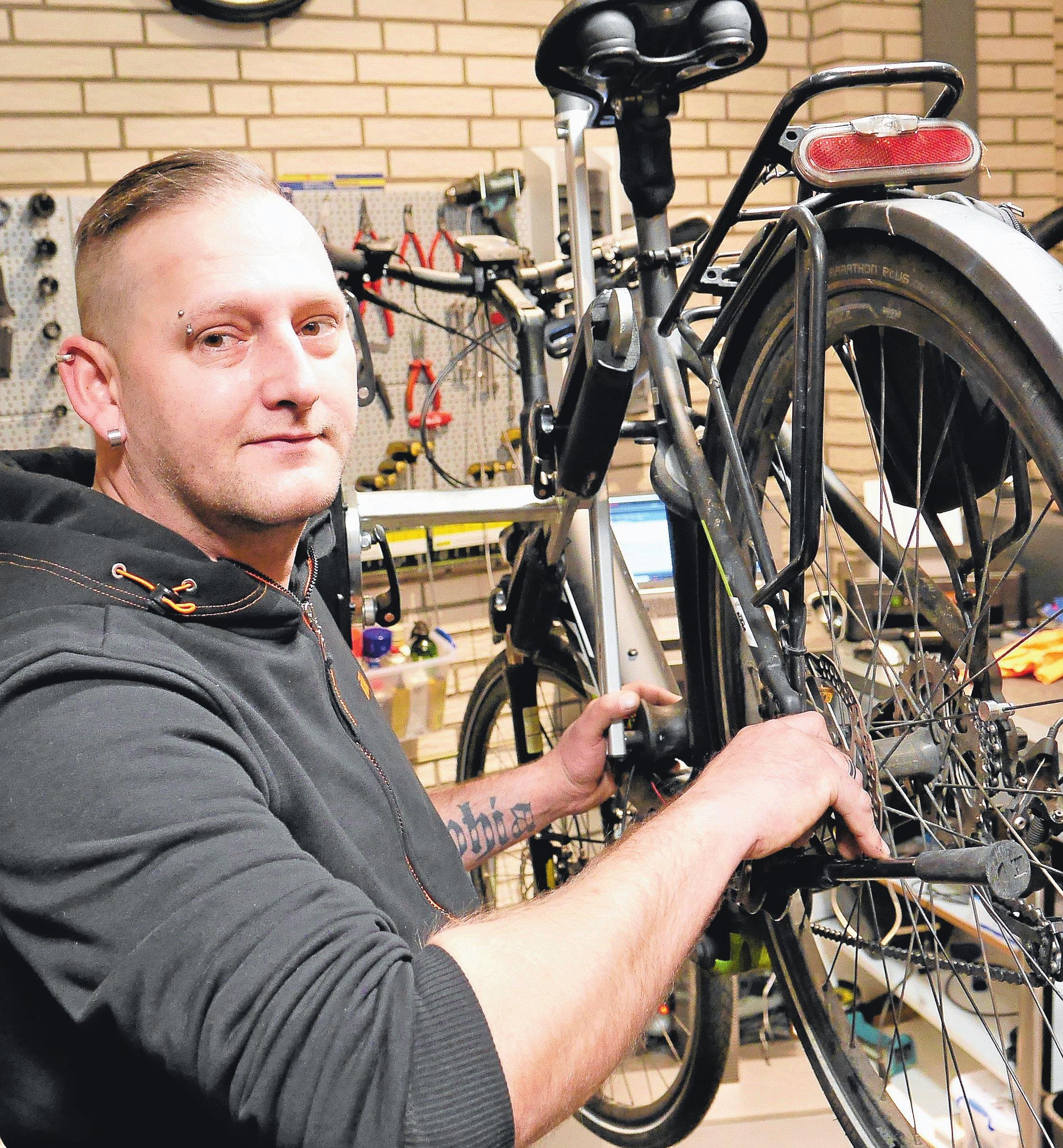 Fahrradspezialist aus Überzeugung und Chef der Werkstatt ist Mirko Sembach.