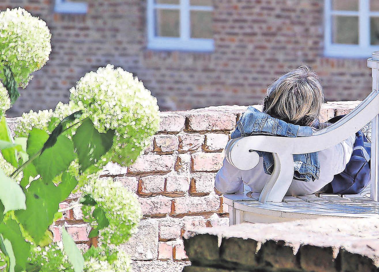 Studien geben Hinweise darauf, dass ein kurzer Schlaf am Tag die Leistungsfähigkeit um bis zu 35 Prozent steigern kann. Foto: Pixabay Studien geben Hinweise darauf, dass ein kurzer Schlaf am Tag die Leistungsfähigkeit um bis zu 35 Prozent steigern kann. Foto: Pixabay