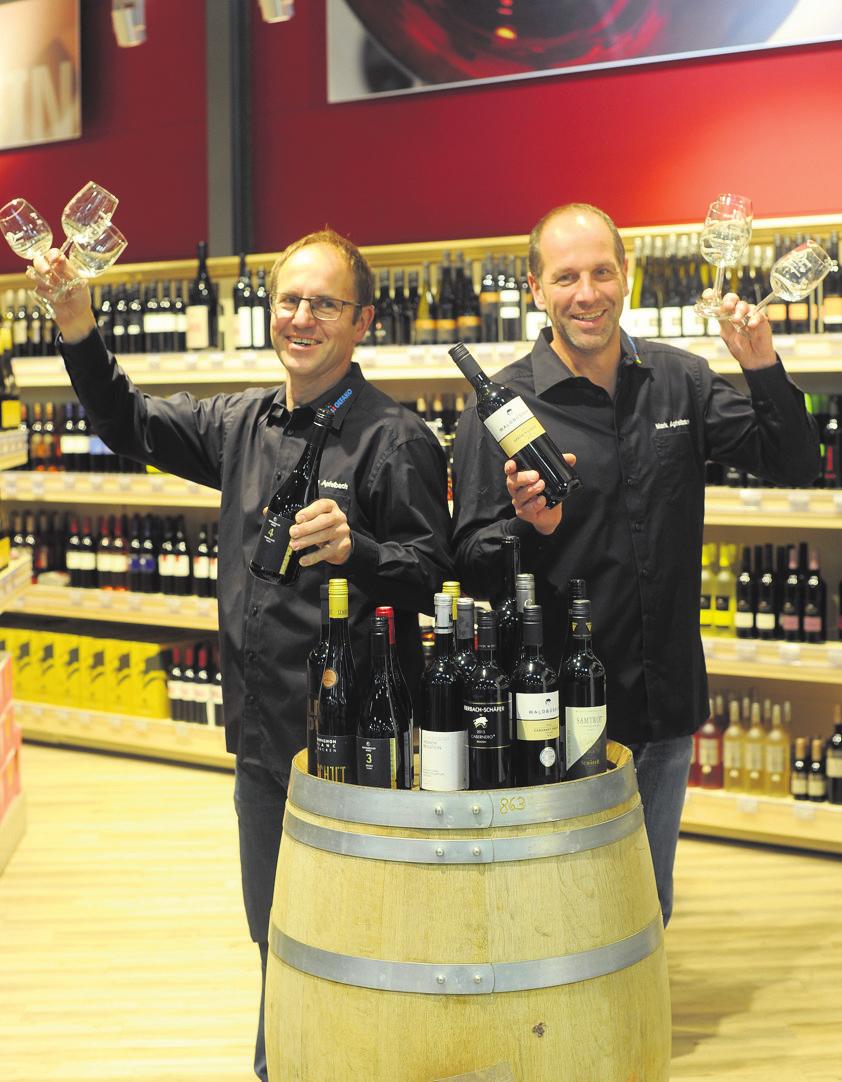 Stefan und Mark Apfelbach freuen sich auf Weinliebhaber. Foto: Archiv/Werner Kuhnle