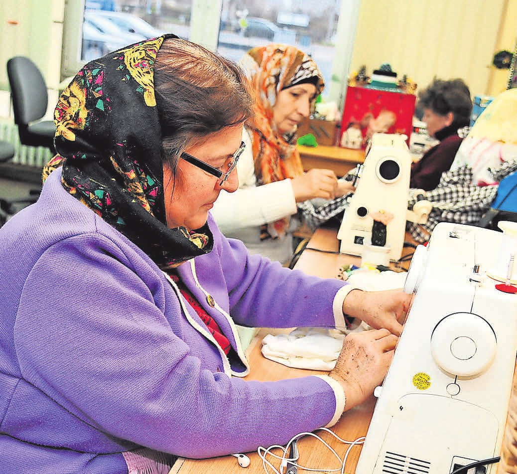 In der Kreativwerkstatt werden aus alten Textilien Taschen und anderes hergestellt. In der Kreativwerkstatt werden aus alten Textilien Taschen und anderes hergestellt.