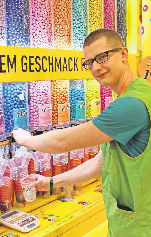 Nico Puffe, Süßwarenabteilung, 1. Lehrjahr Nico Puffe, Süßwarenabteilung, 1. Lehrjahr