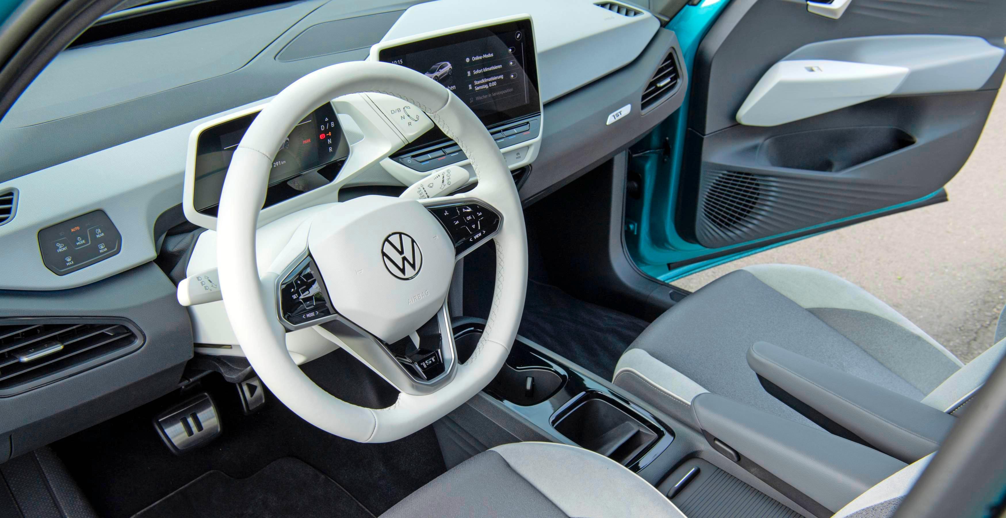 Innen erwartet die Passagiere ein üppiges Raumangebot und ein digitales Cockpit. Innen erwartet die Passagiere ein üppiges Raumangebot und ein digitales Cockpit.