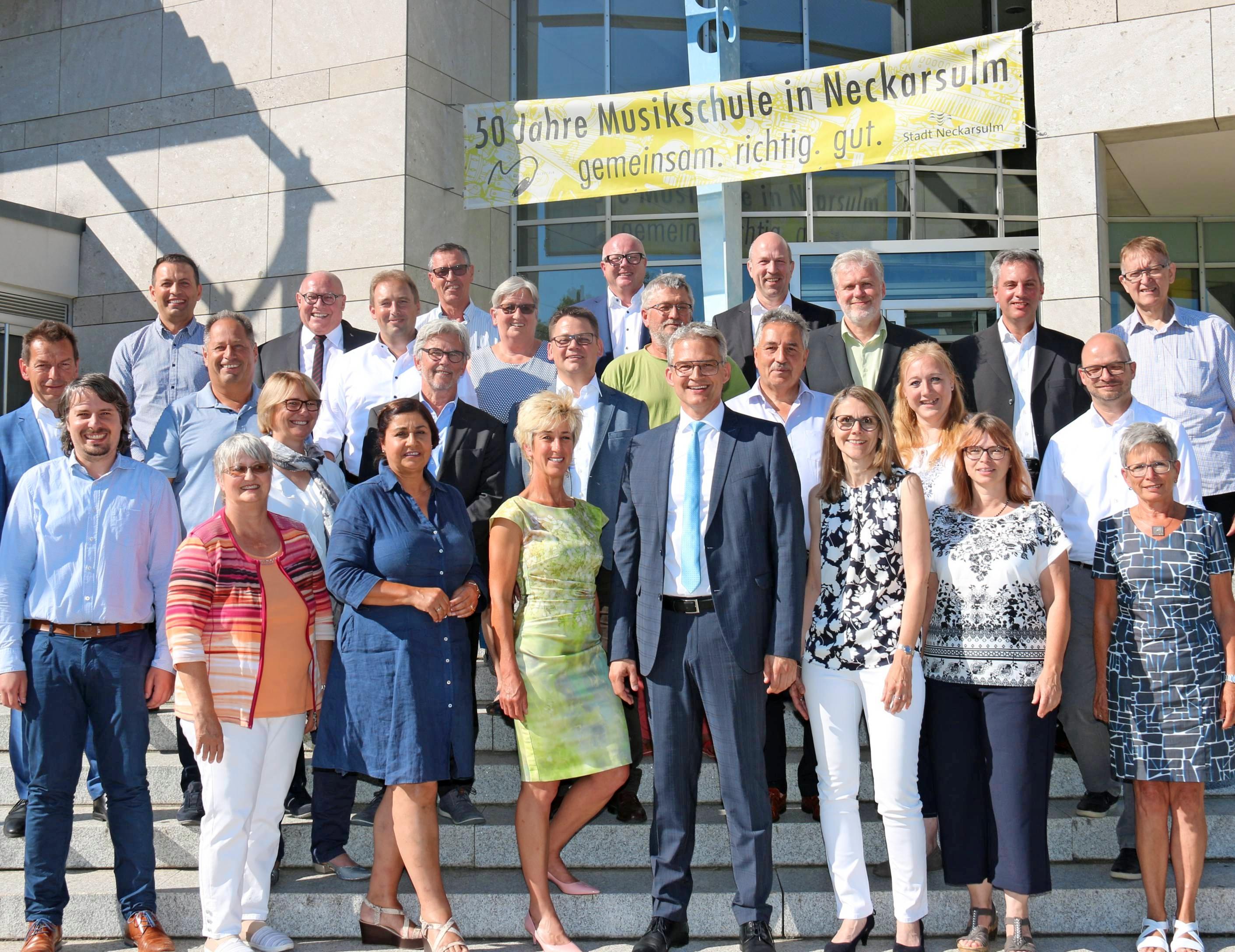 Der Gemeinderat der Stadt Neckarsulm hat sich neu konstituiert. Auf dem Foto fehlt Stadtrat Bernhard Zartmann. Der Gemeinderat der Stadt Neckarsulm hat sich neu konstituiert. Auf dem Foto fehlt Stadtrat Bernhard Zartmann.