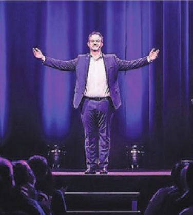 Der Kabarettist, Autor und Stimmenimitator René Steinberg moderiert den Samstagabend. Der Kabarettist, Autor und Stimmenimitator René Steinberg moderiert den Samstagabend.