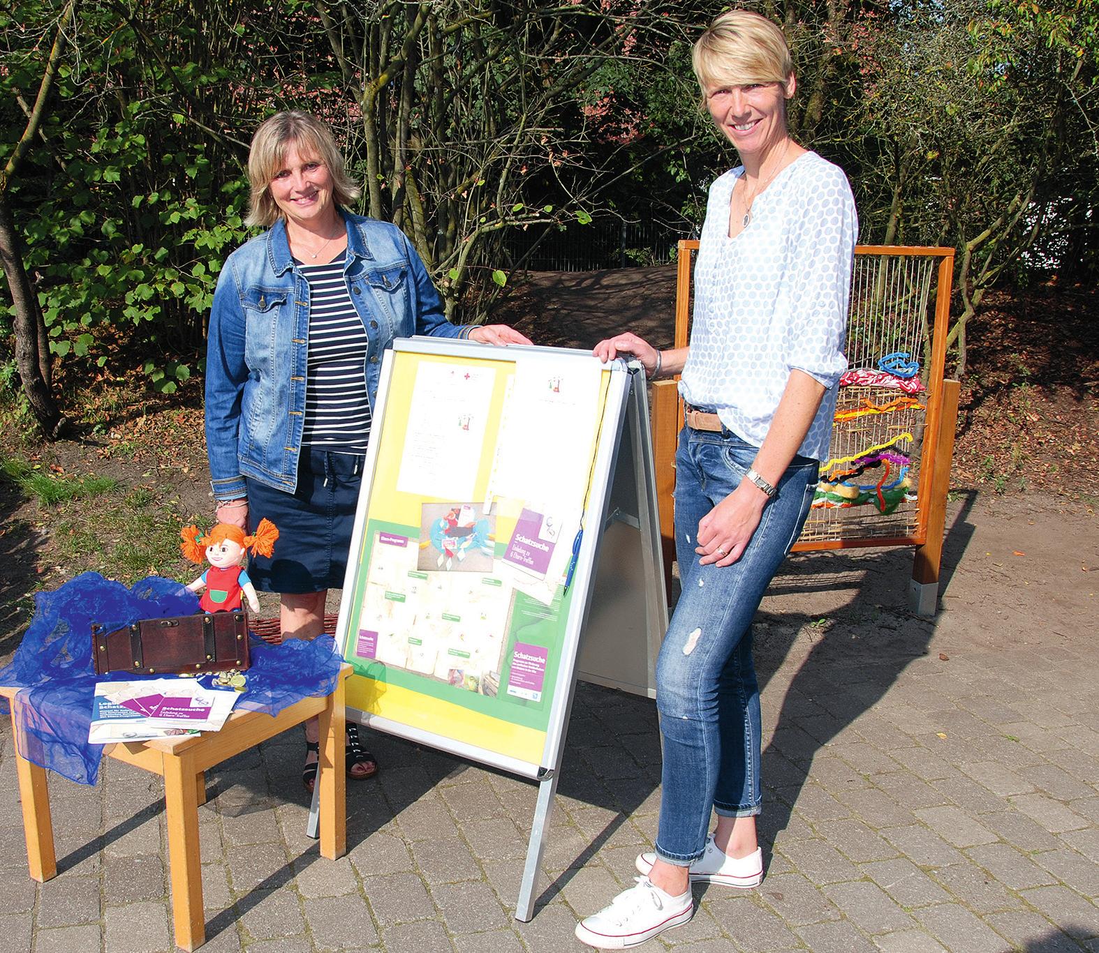 Zur „Schatzsuche“ laden Rita Gottschlich (links) und Monika Meinecke herzlich ein. Foto: Photowerk Zur „Schatzsuche“ laden Rita Gottschlich (links) und Monika Meinecke herzlich ein. Foto: Photowerk