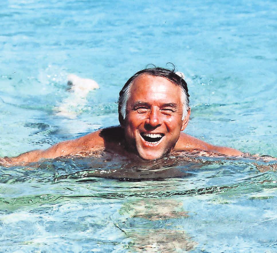 Aquagymnastik oder schwimmen sind ebenfalls sehr gelenkschonend. Dabei sollte die Wassertemperatur zwischen 25 und 28 Grad Celsius liegen. Aquagymnastik oder schwimmen sind ebenfalls sehr gelenkschonend. Dabei sollte die Wassertemperatur zwischen 25 und 28 Grad Celsius liegen.