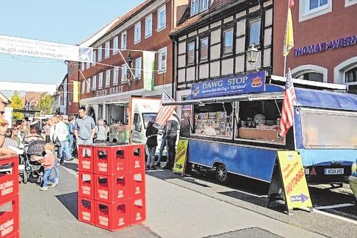 Bei der 5. Biermeile gibt es neben Gerstensaft mit besonderen Geschmäckern trendiges Street Food. FOTOS: CHRISTINE SCHIKORA Bei der 5. Biermeile gibt es neben Gerstensaft mit besonderen Geschmäckern trendiges Street Food. FOTOS: CHRISTINE SCHIKORA