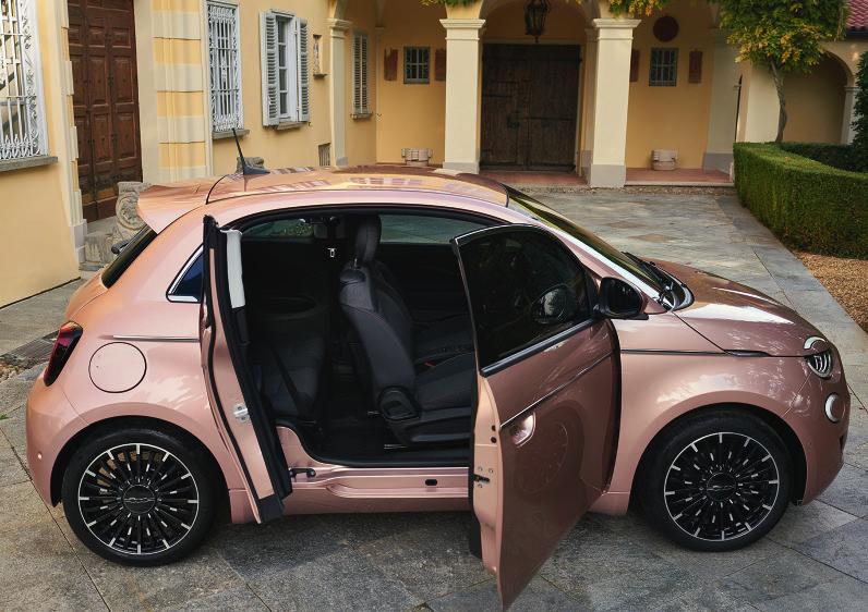 Der neue Fiat 500 3+1 mit einer zusätzlichen Tür. Fotos: Fiat Der neue Fiat 500 3+1 mit einer zusätzlichen Tür. Fotos: Fiat