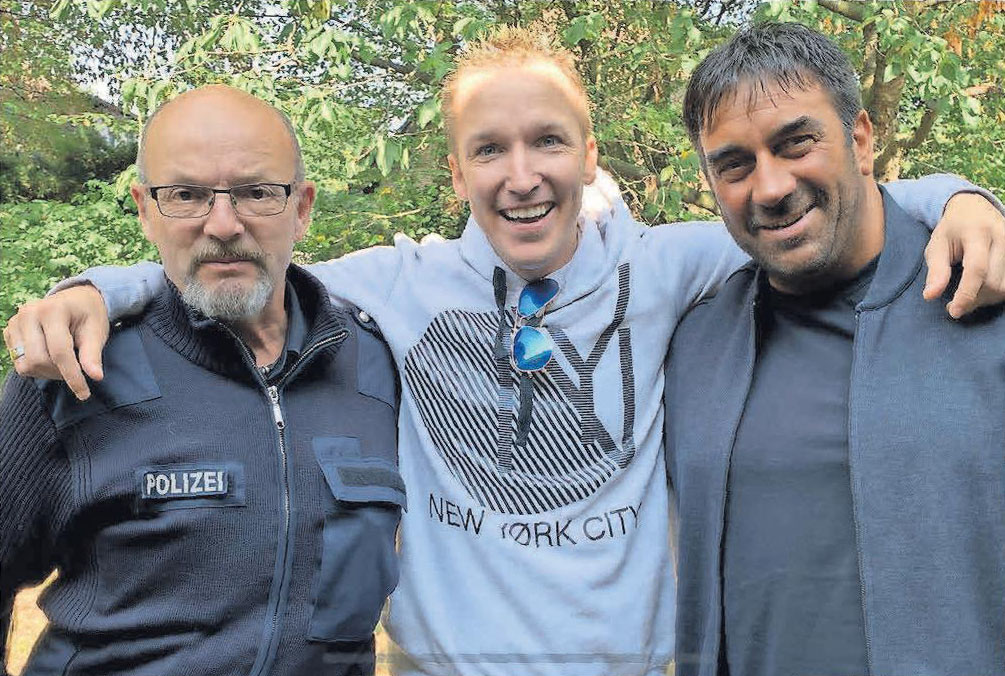 Dirk Schell (von links), Christoph Rickels (Bundesverdienstkreuz 2019) und Ricardo Savia: Gemeinsam stark für Gewaltprävention. Dirk Schell (von links), Christoph Rickels (Bundesverdienstkreuz 2019) und Ricardo Savia: Gemeinsam stark für Gewaltprävention.