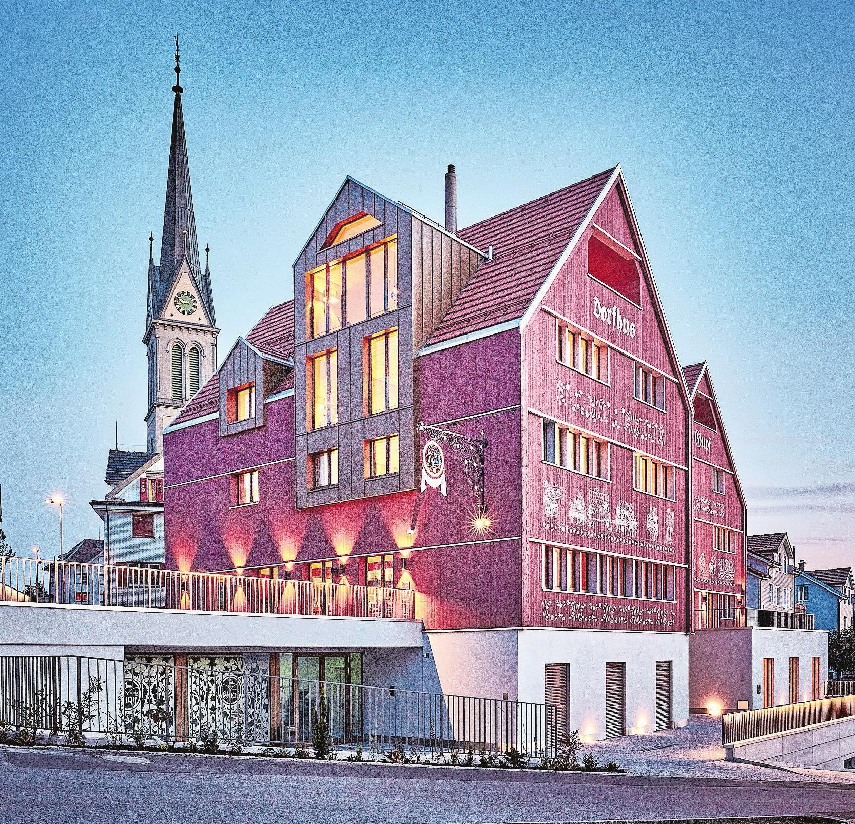 Gut ins Ortsbild integriert: Die Fassadengestaltung erfolgte in enger Abstimmung mit der lokalen Denkmalpflege. Bild: PD Gut ins Ortsbild integriert: Die Fassadengestaltung erfolgte in enger Abstimmung mit der lokalen Denkmalpflege. Bild: PD